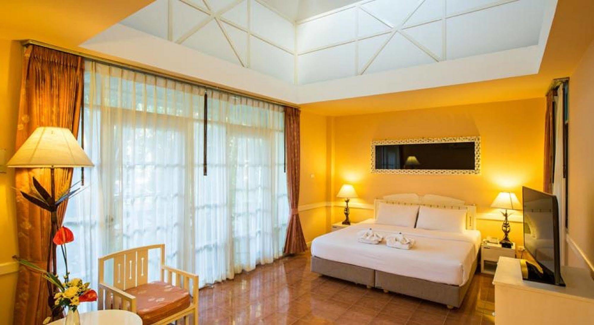 Eurasia Chiang Mai Hotel Exterior foto